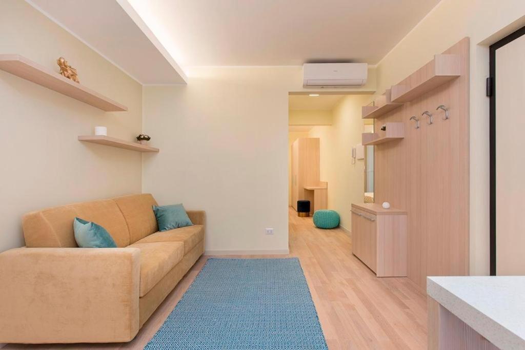 Apartment Bilocale In Via Bellinzona Como